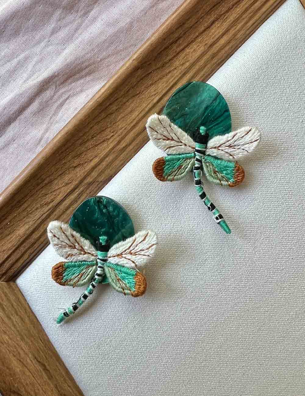Vintage Green Dragonfly Stud Earrings DP25D826