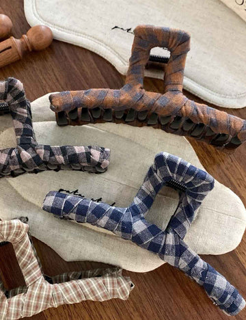 Vintage Checkered Fabric Hair Claw DP25F581