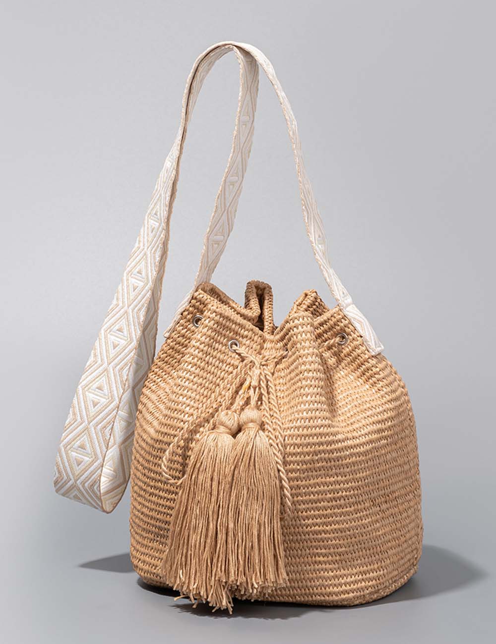 Minimalist Handwoven Bucket Bag - DippedShop Wholesale - #2115