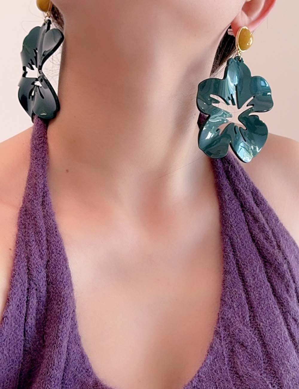 Vintage Flower Stud Earrings - DippedShop Wholesale - #1987