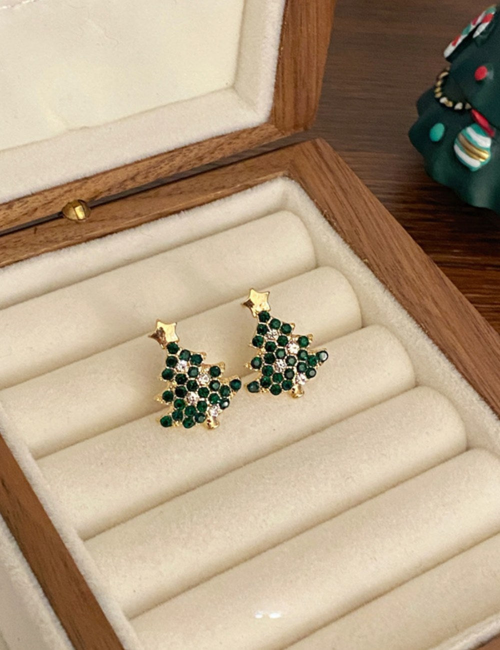 Rhinestone Christmas Tree Star Stud Earrings DPJE1920