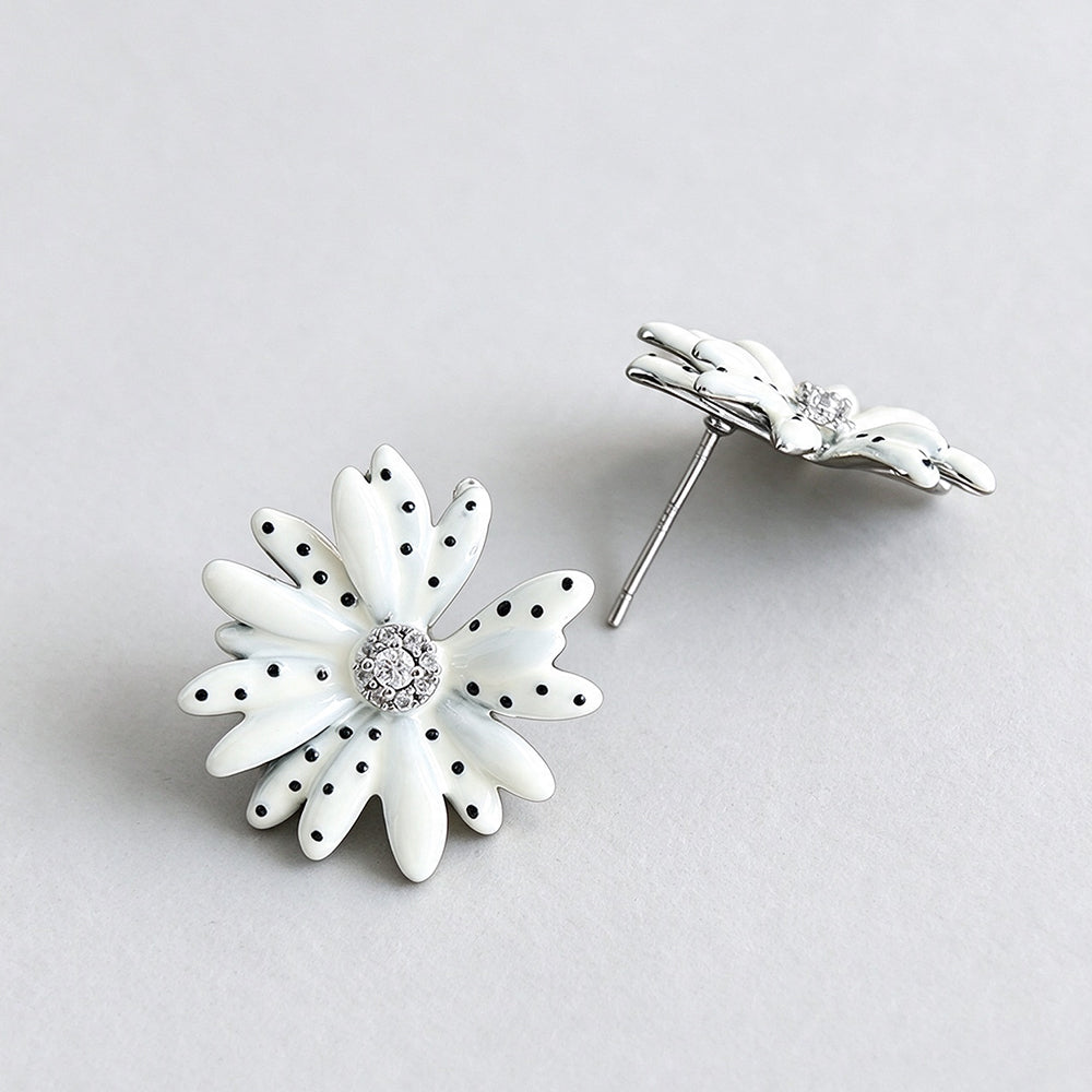 Daisy Stud Earrings - DippedShop Wholesale - #3267