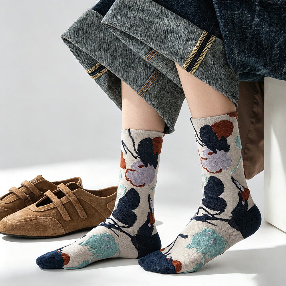 Floral Embossed Crew Socks - DippedShop Wholesale - #4131