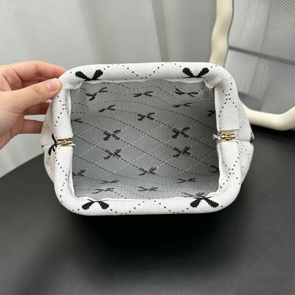 Stylish Woven Polka Dot Cloud Clutch Handbag 6W10BBG1869
