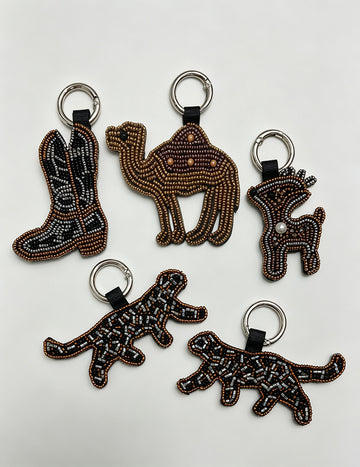 Vintage Handmade Beaded Patch Deer Pendant Keychain 6W10BBC819