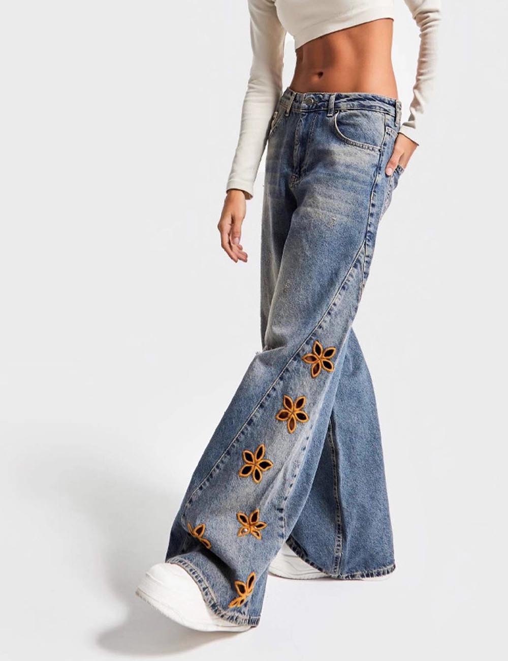 High Waist Flower Embroidered Wide Leg Jeans DP25G689