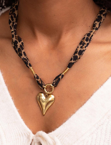 Trendy Heart Pendant Leopard Scarf Necklace DP25E810
