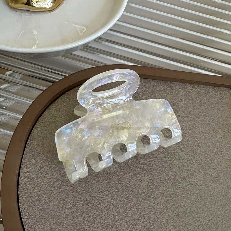 Vintage Square Medium Strong Hold Hair Claw MK2PPM6W6HCP350