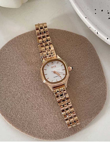 Vintage Square Dail Quartz Wrist Watch DP25E441