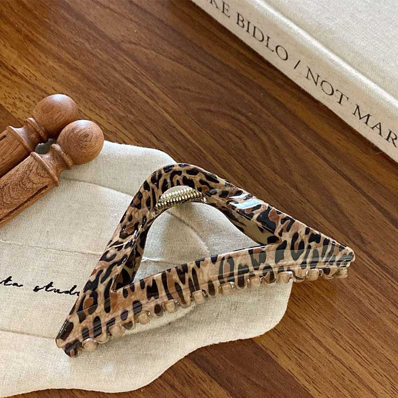 Trendy Leopard Print Geometric Hair Claw DP25F989