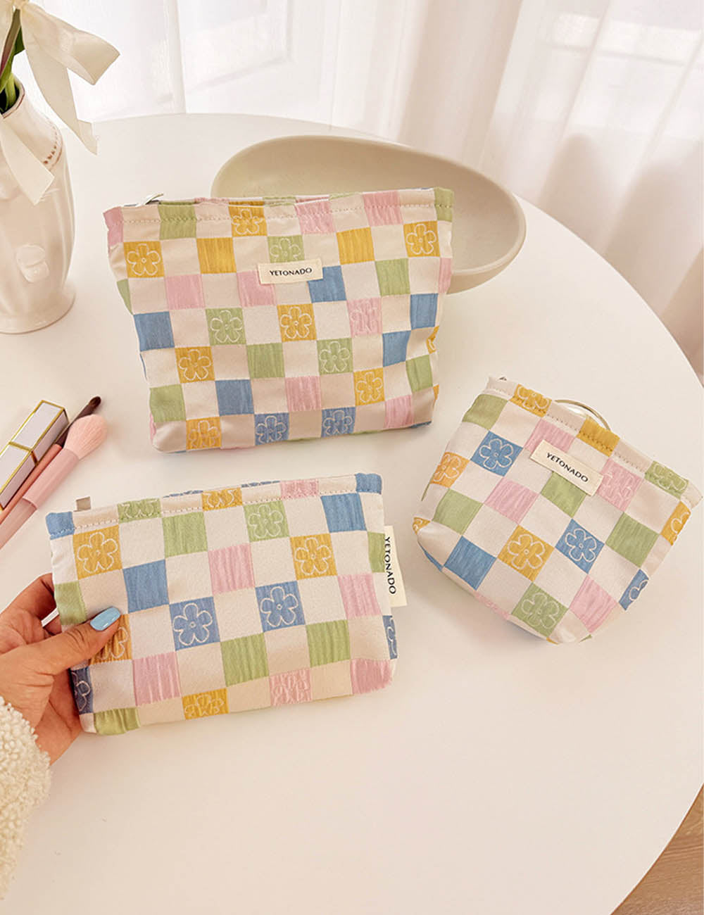 Floral Plaid Cosmetic Bag - DippedShop Wholesale - #0883