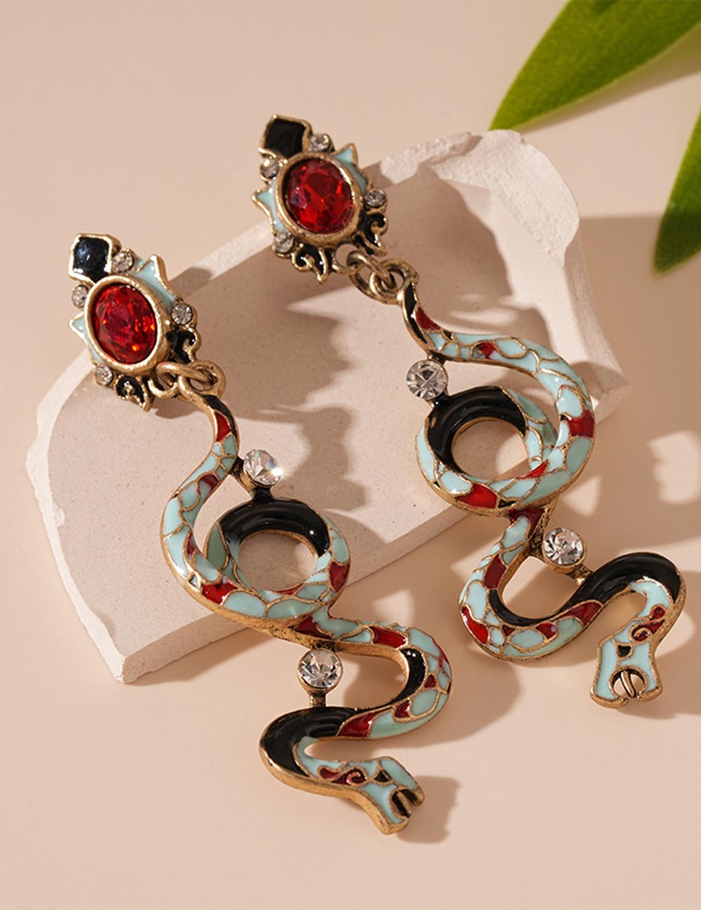 Retro Rhinestone Curved Snake Stud Earrings DP25E596