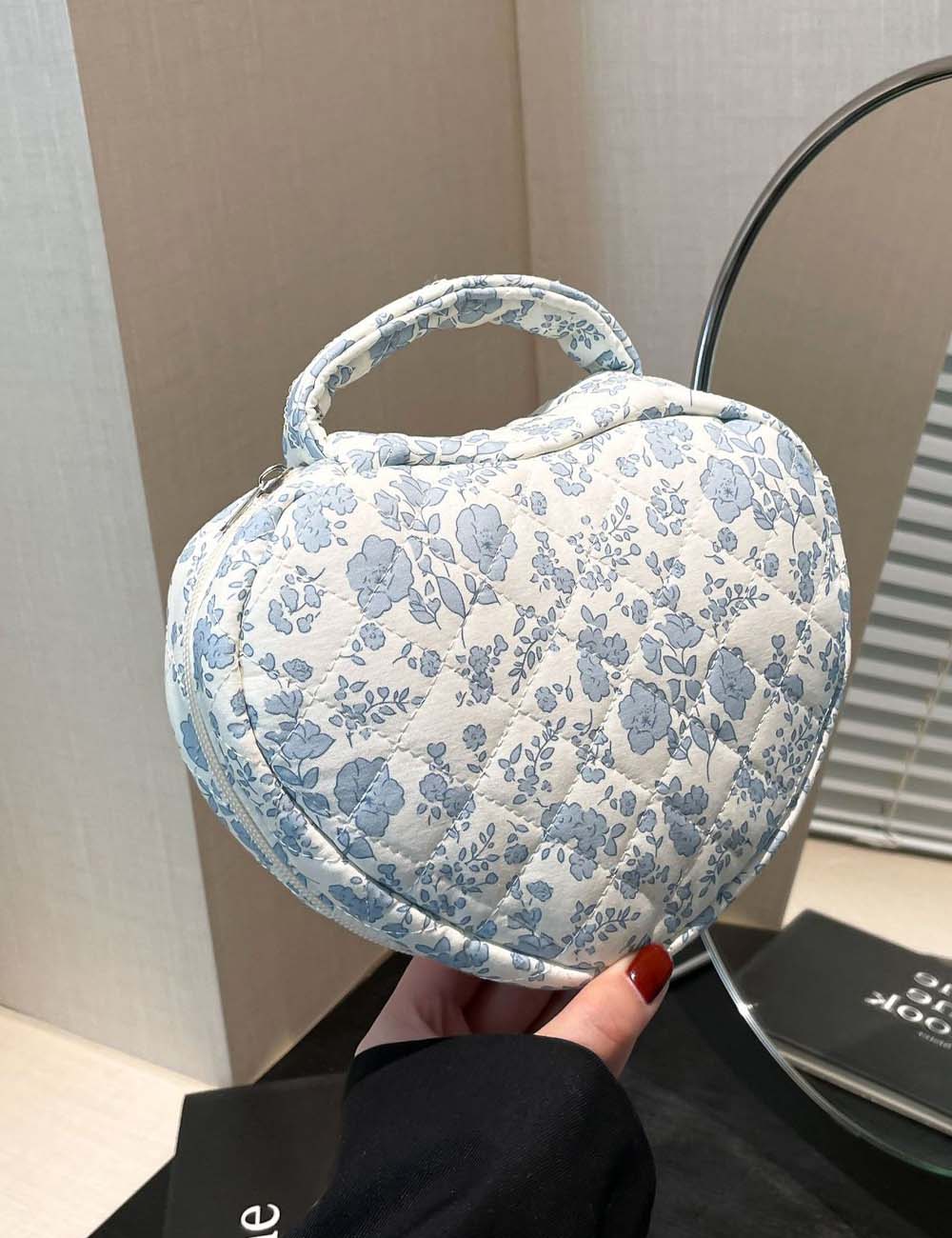 Cute Floral Print Cotton Quilted Heart Cosmetic Bag DP26H849