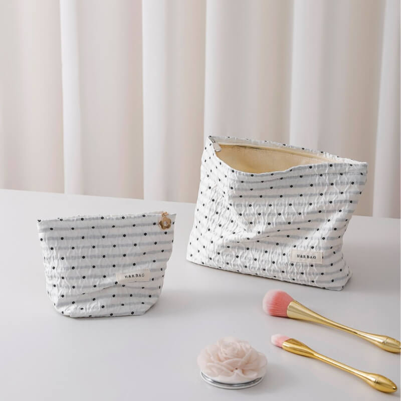 Minimalist Polka Dot Portable Makeup Bag DP25C585