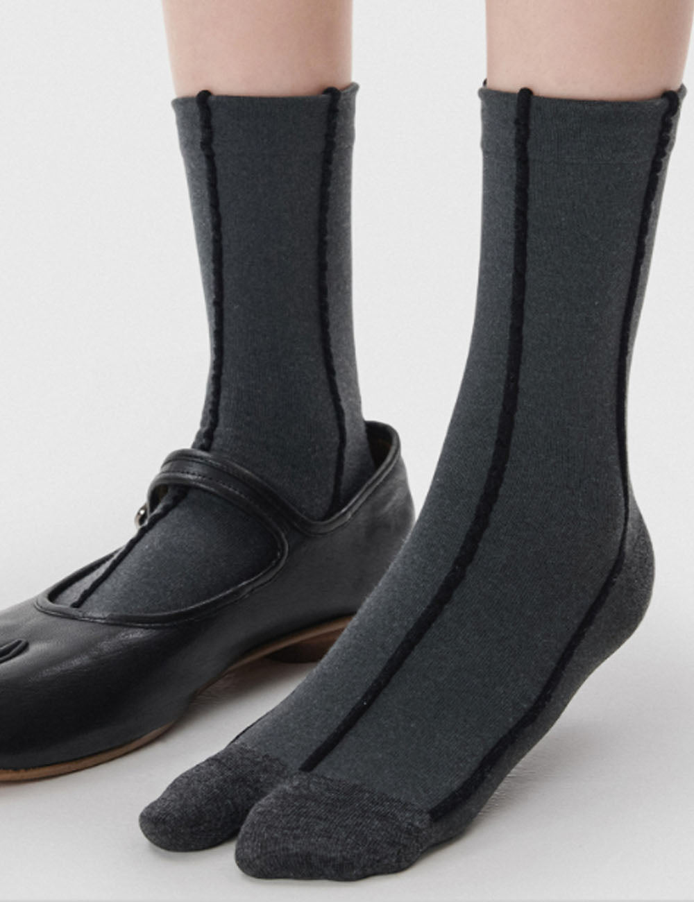 Color Contrast Striped Breathable Crew Tabi Socks 6W8FSO535