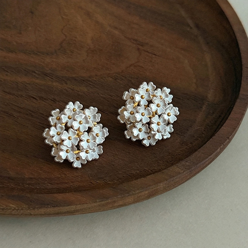 Trendy Floral Natural Shell Tassel Stud Earrings 6W6JER565