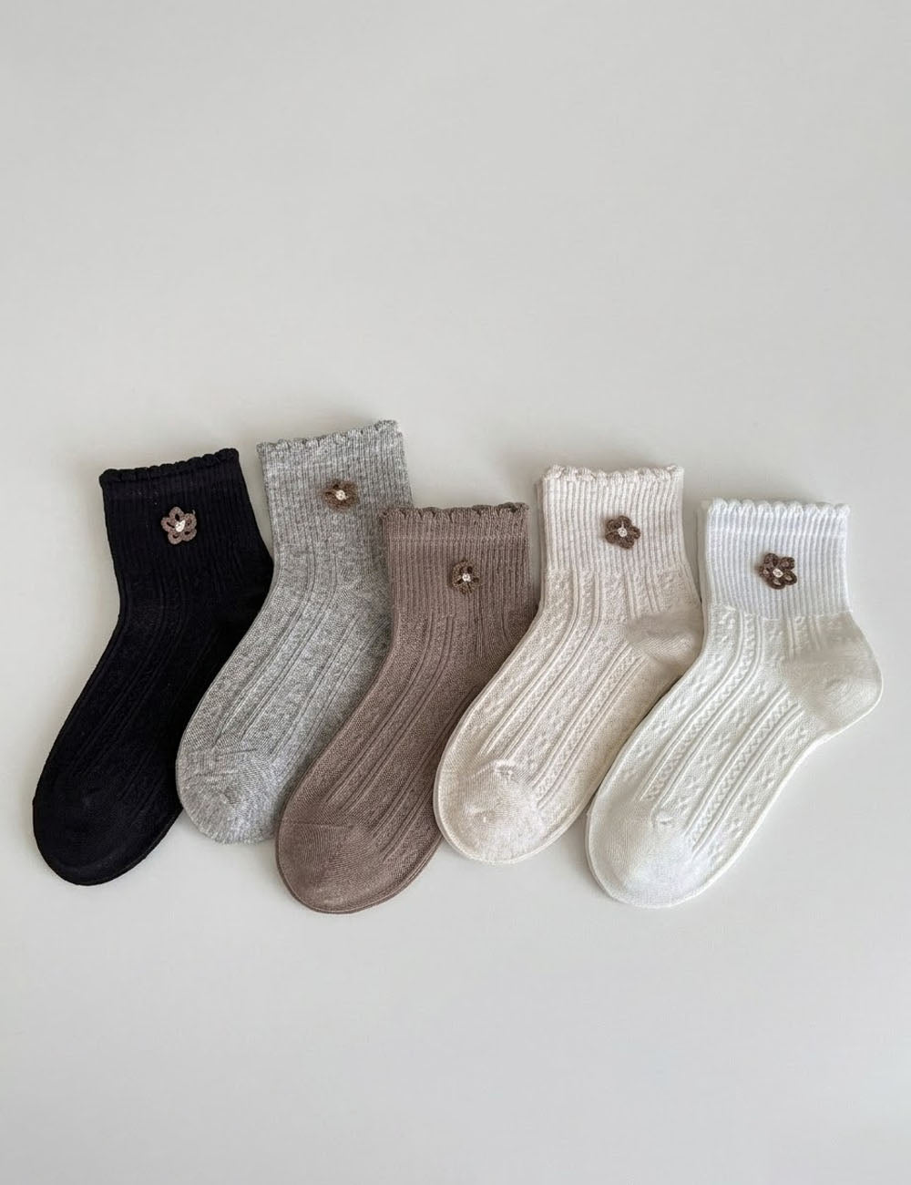 Cute 3D Floral Lace-Trim Ankle Socks 6W8FSO692