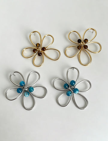 Trendy Hollow Out Flower Beaded Stud Earrings 6W6JER590