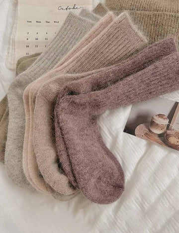 Solid Color Striped Warm Soft Crew Socks DP25H523