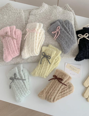 Fuzzy Soft Cable Knit Plush Crew Socks DP25H519