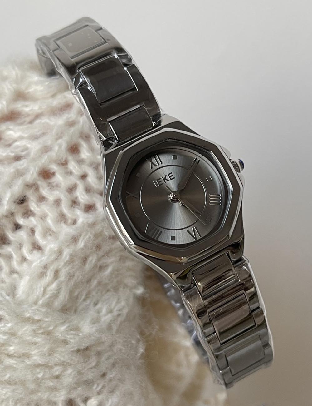 Chic Business Polygon Dial Geometric Quartz Watch DP25F731