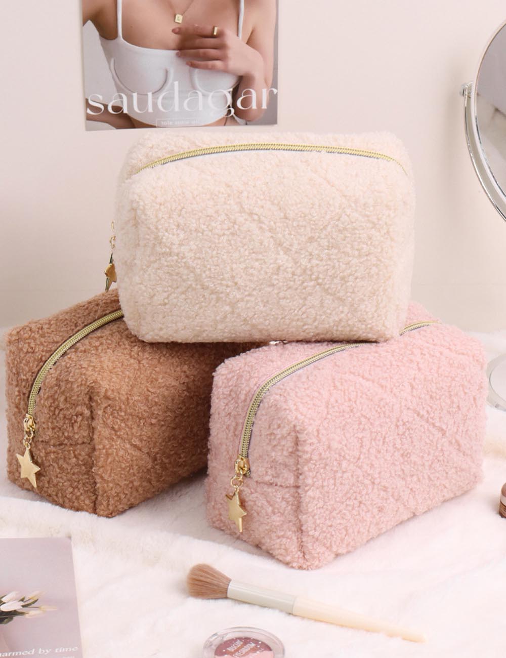Fuzzy Plush Cute Mini Portable Makeup Bag DP25H568