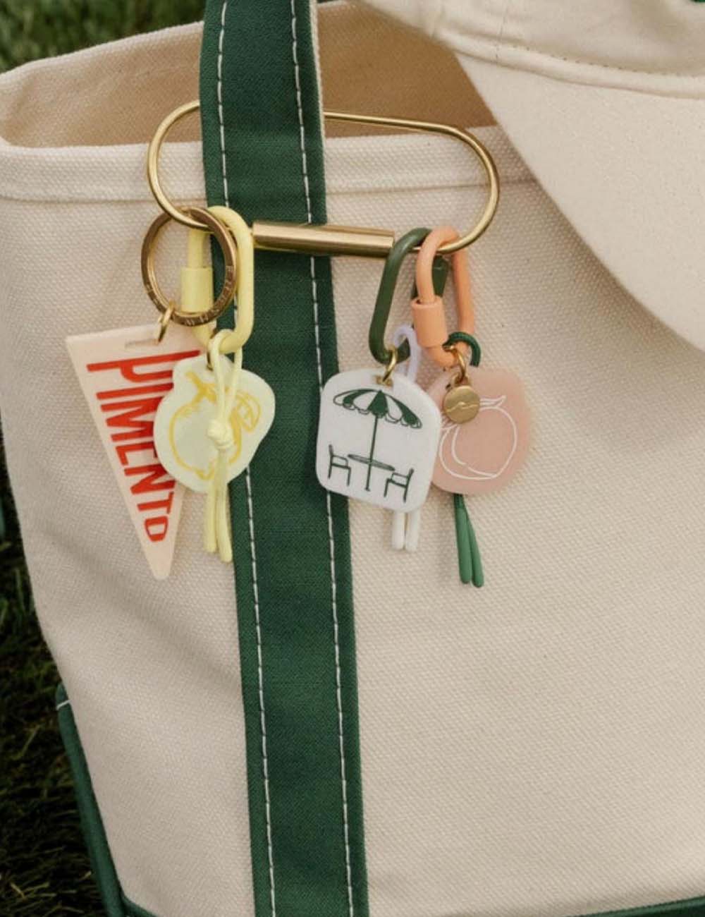 Minimalist Bear Lotus Charm - DippedShop Wholesale - #4355