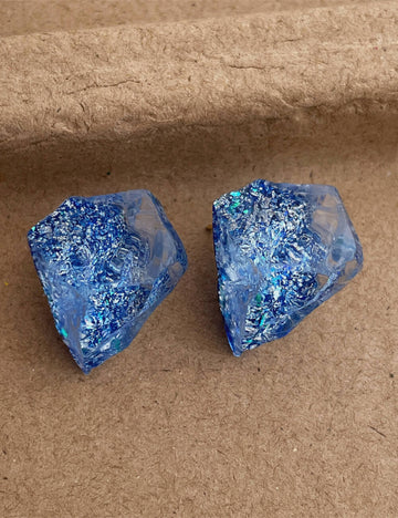 Trendy Asymmetrical Ice Crystal Stud Earrings DP25D829