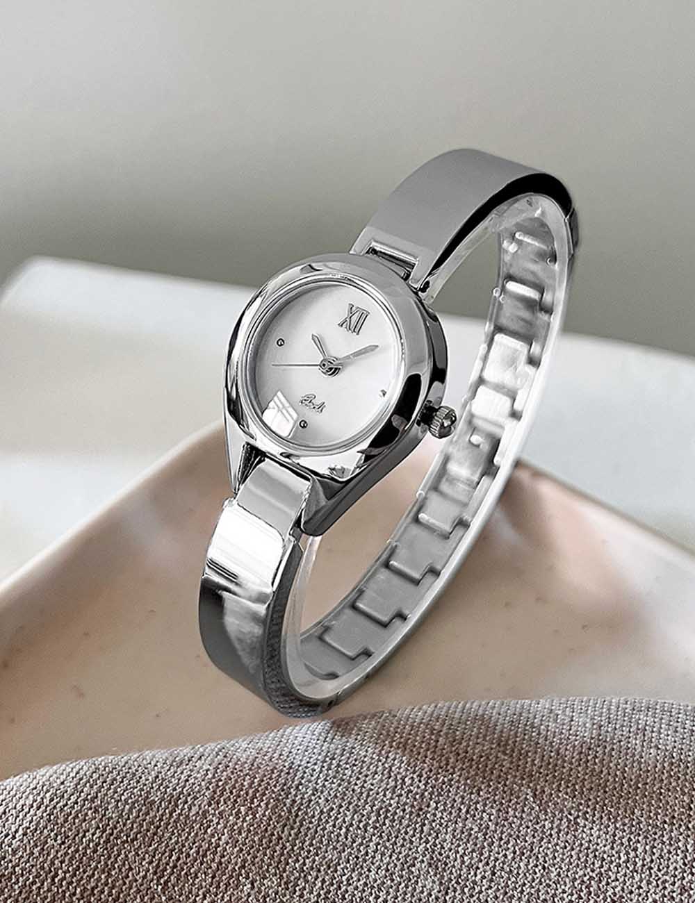 Minimalist Gold Analog Quartz Wrist Watch MK2SSAS6W6JWA14