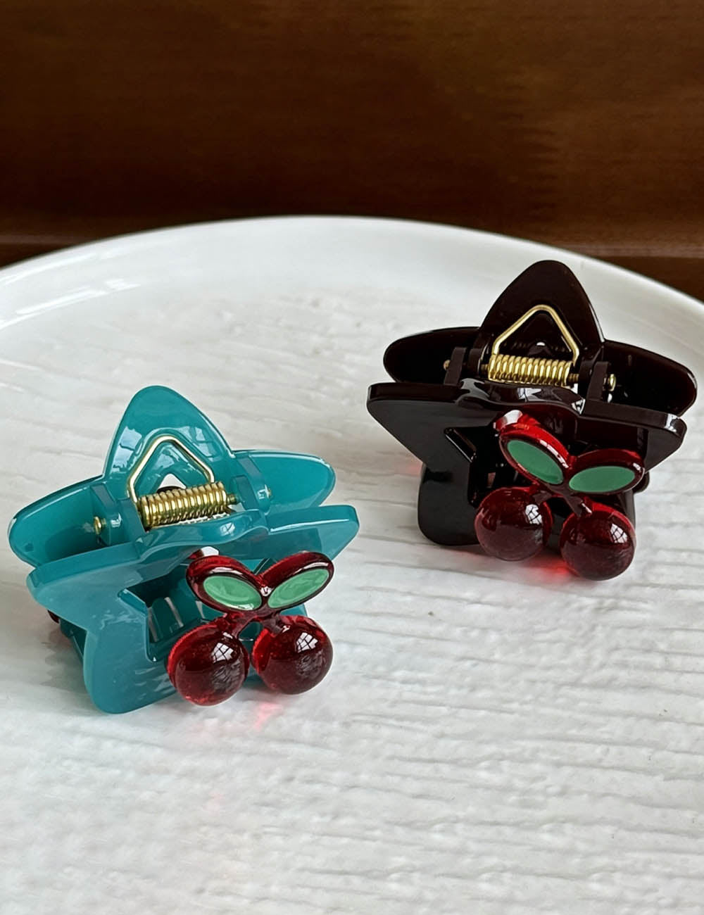 Sweet Star Cherry Mini Hair Claw Clip 8AS6HCP305L