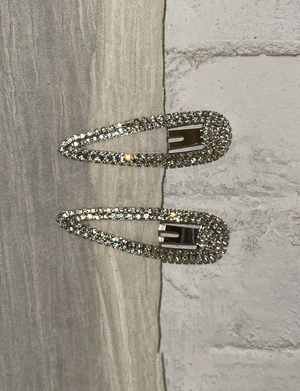 Stylish Oval Rhinestones Snap Hair Clip 8AS6HCP379L