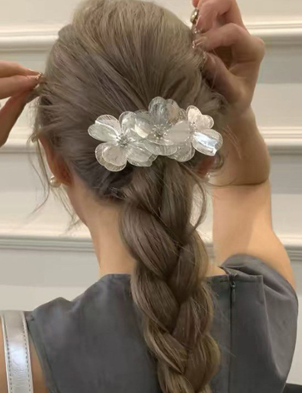 Exaggerated 3D Sliver Flower Hair Clip 8AS6HCP383L