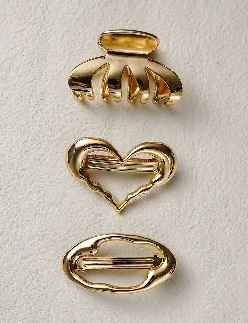 Trendy Hollow Out Heart Metal Hair Claw 8ZA6HCP270L