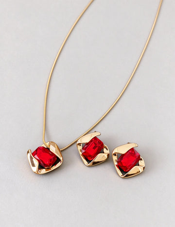 Elegant Gold Plated Rhinestones Rhombus Pendant Necklace  6W6JNC966
