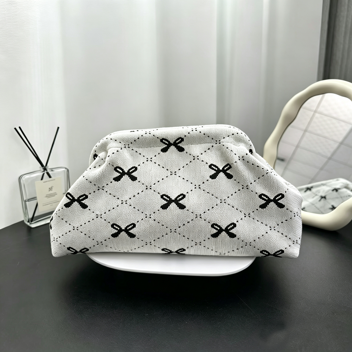 Stylish Woven Polka Dot Cloud Clutch Handbag 6W10BBG1869