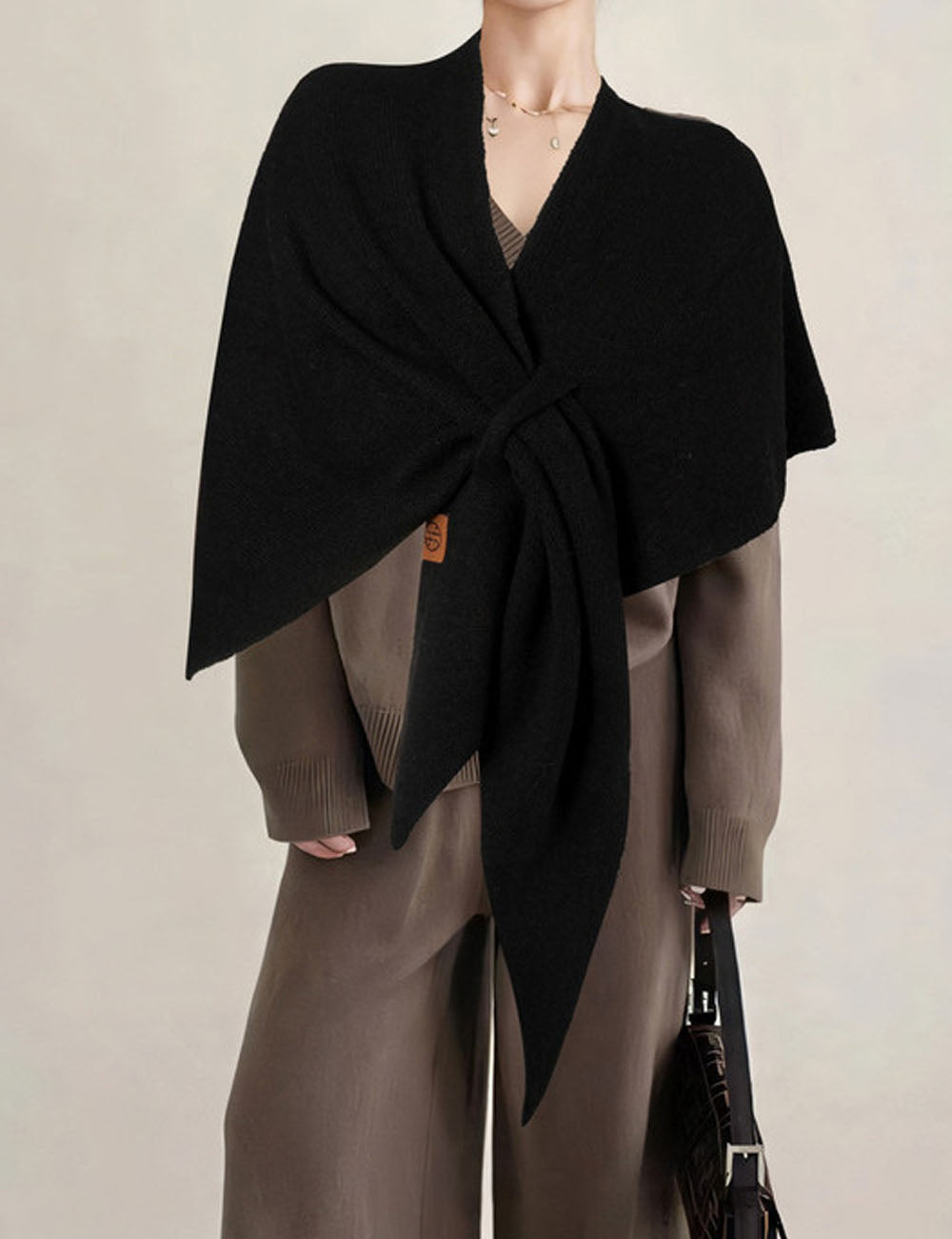 Simple Wool Blend Warm Triangle Winter Scarf DP25G596