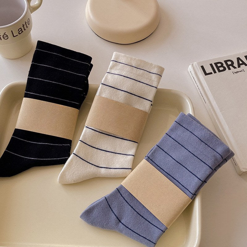 Simple Striped Soft Cotton Socks DP25A447