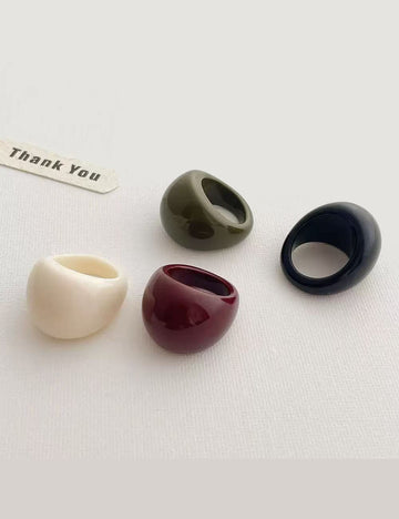 Minimalist Oval Resin Signet Ring DP25E758