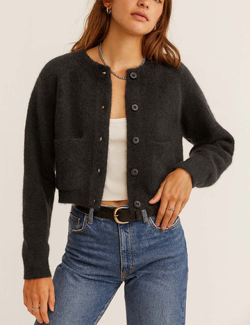 Simple Long Sleeve Knit Cropped Cardigan With Pockets DP25F718