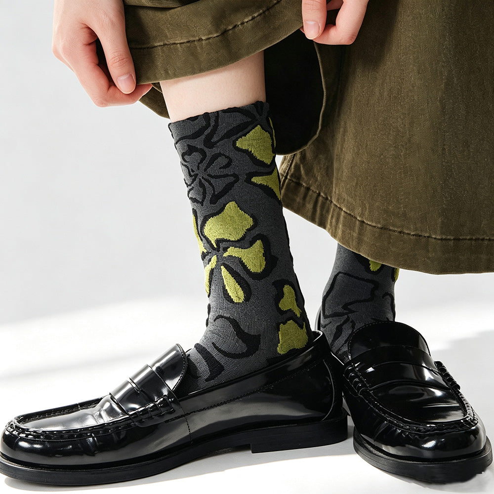 Floral Embossed Crew Socks - DippedShop Wholesale - #2435