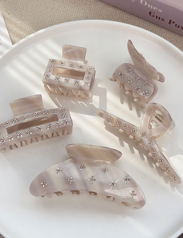 Sparkly Floral Rhinestone Acetate Hair Claw MK2PPM6W6HCP343