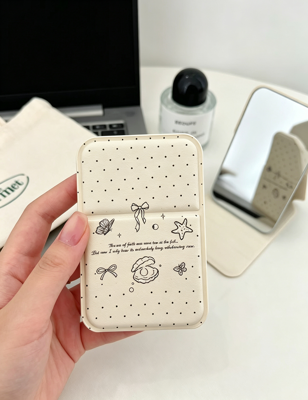 Cute Polka Dots Shell Portable Makeup Mirror MK2PPFN6CT5MR43
