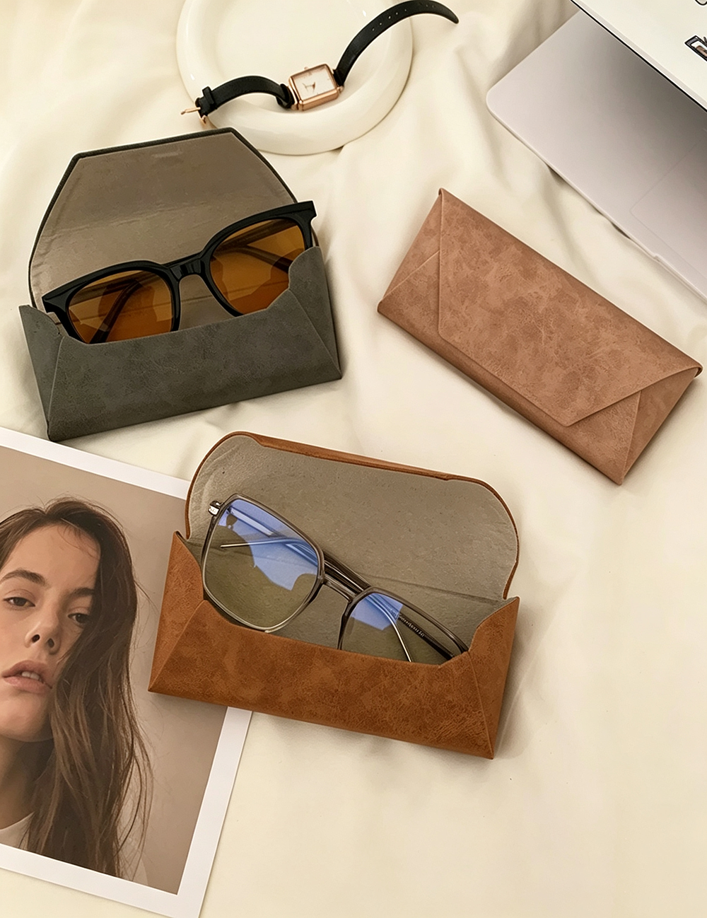 Vintage Envelope Style Magnetic Sunglasses Case MK2BLC6S13HSY90