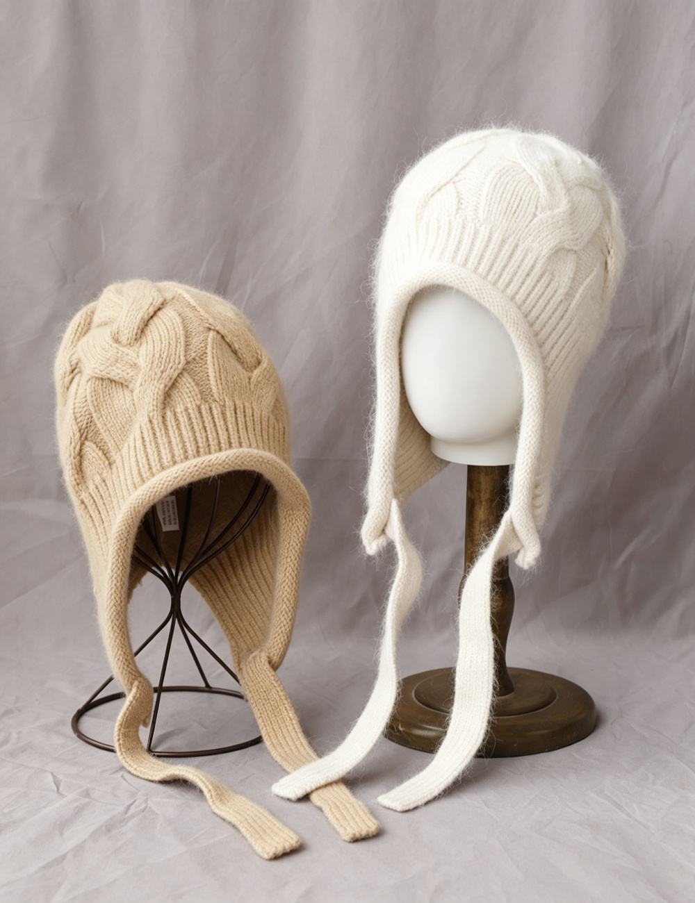 Solid Layered Cable Knit Earflap Bonnet 6W6HAT701