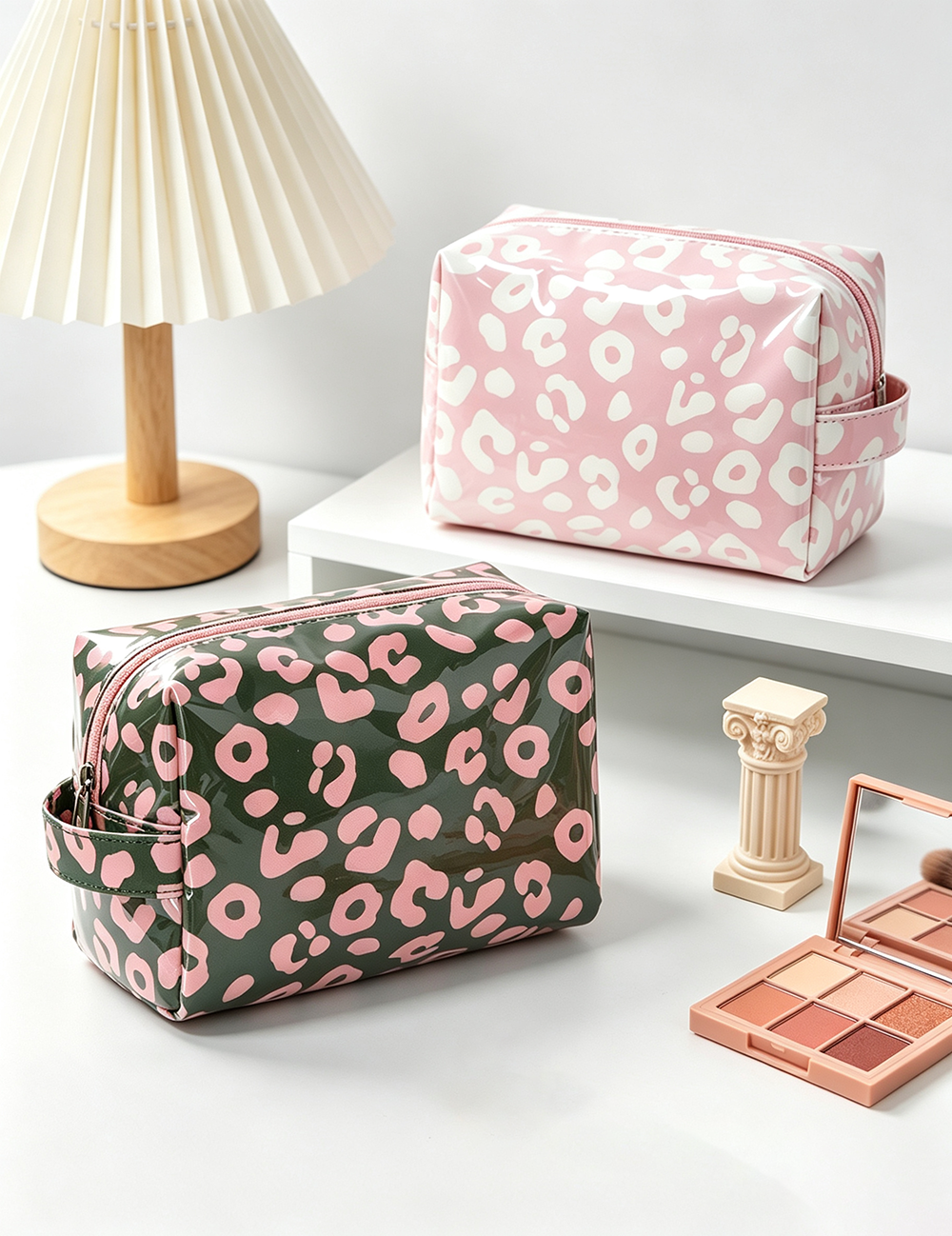 Stylish Leopard Print Waterproof Portable Cosmetic Bags MK2BLW6C5CO10