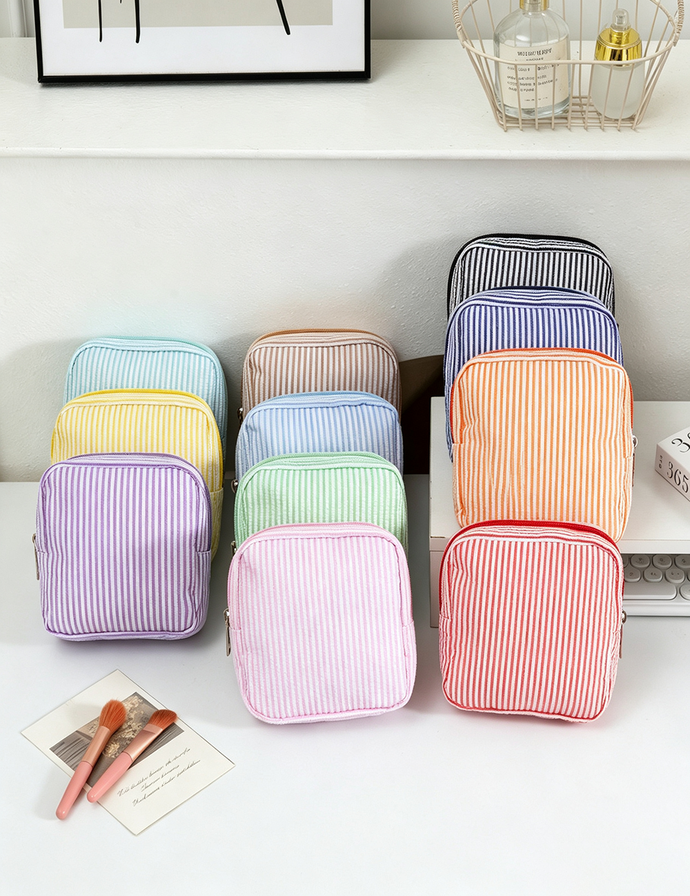 Striped Portable Storage Bag - DippedShop Wholesale - #9907