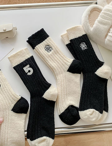 Classic Color Block Embroidered Crew Socks 6W8FSO657