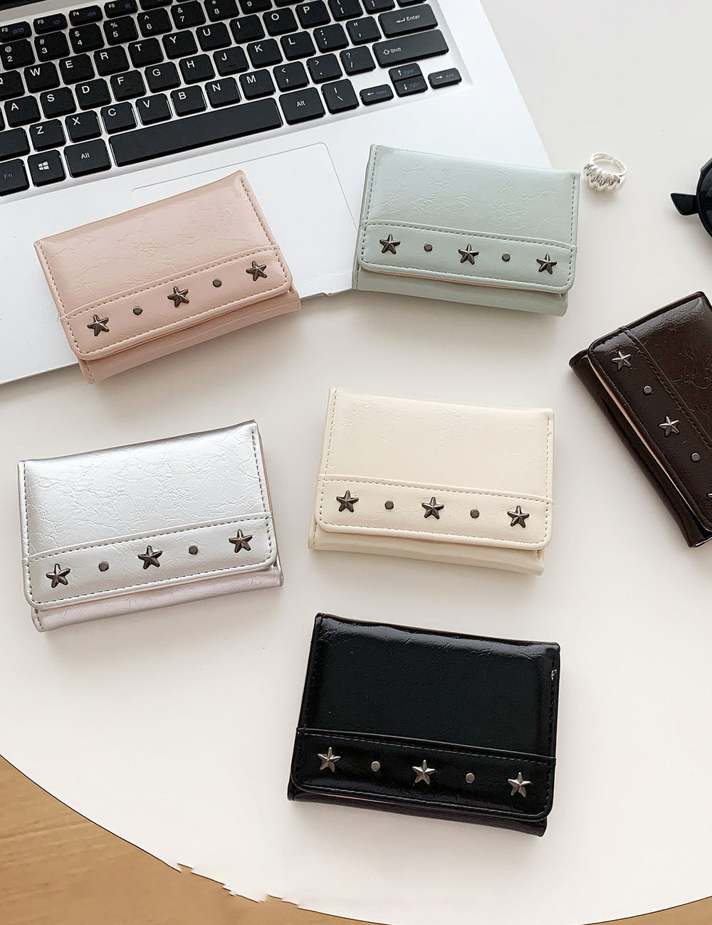 Trendy Star Rivet PU Coin Purse Wallet 6S10BWB139