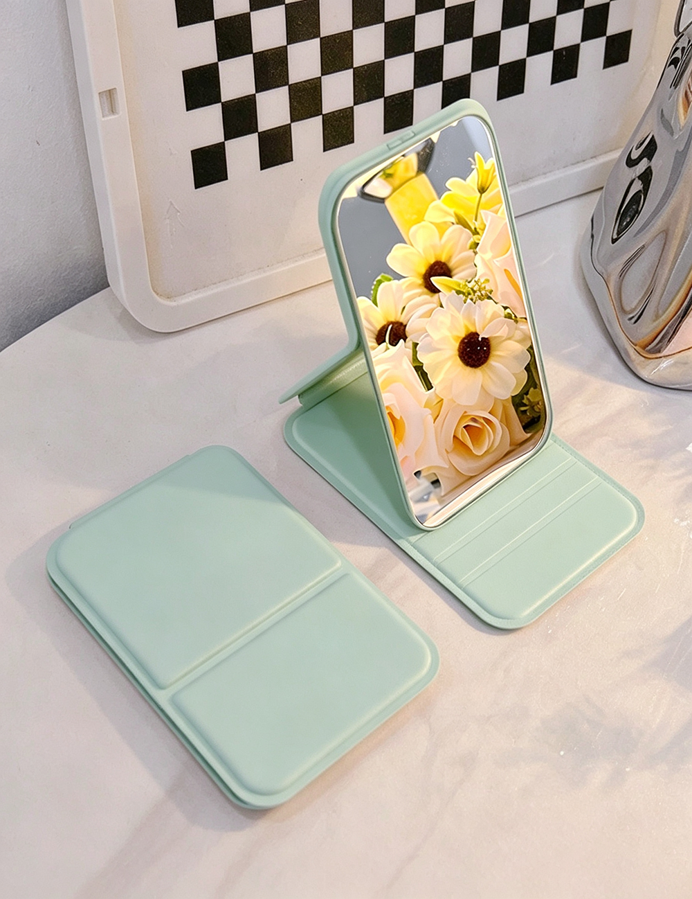 Simple Solid Color Fold Portable Makeup Mirror MK2PPFN6CT5MR50