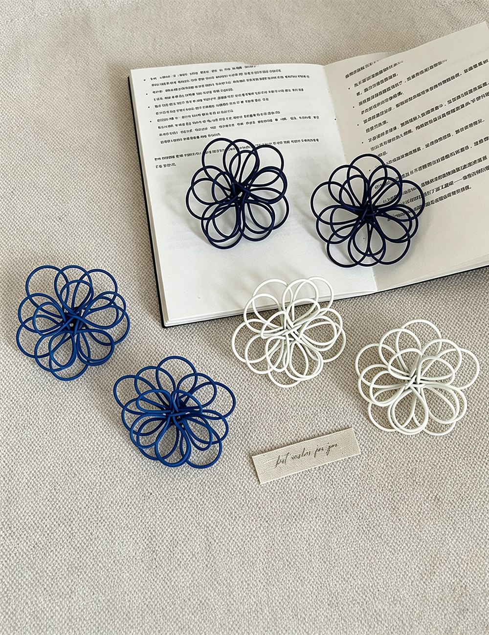 Hollow Line Floral Stud Earrings - DippedShop Wholesale - #0275